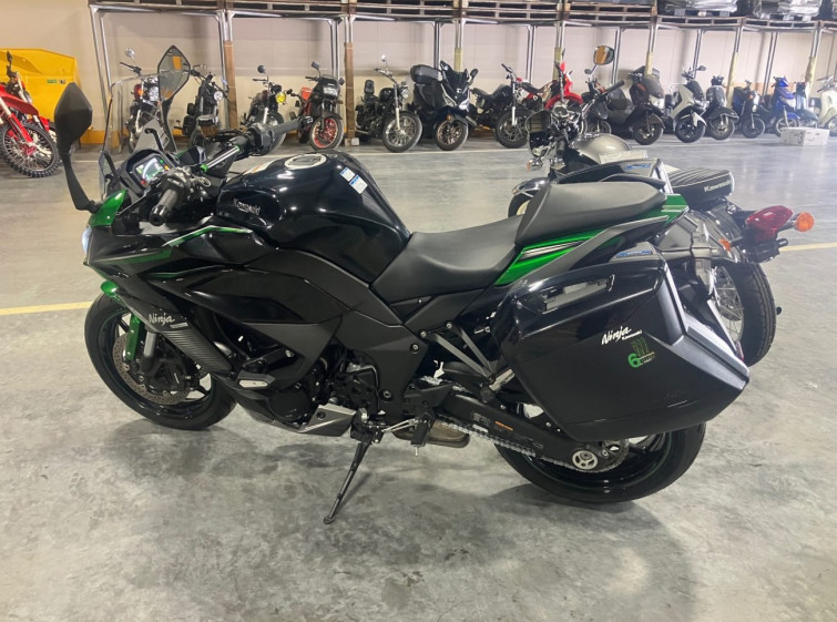 Мотоцикл Kawasaki ninja 1000 sx з пробігом 8494 km