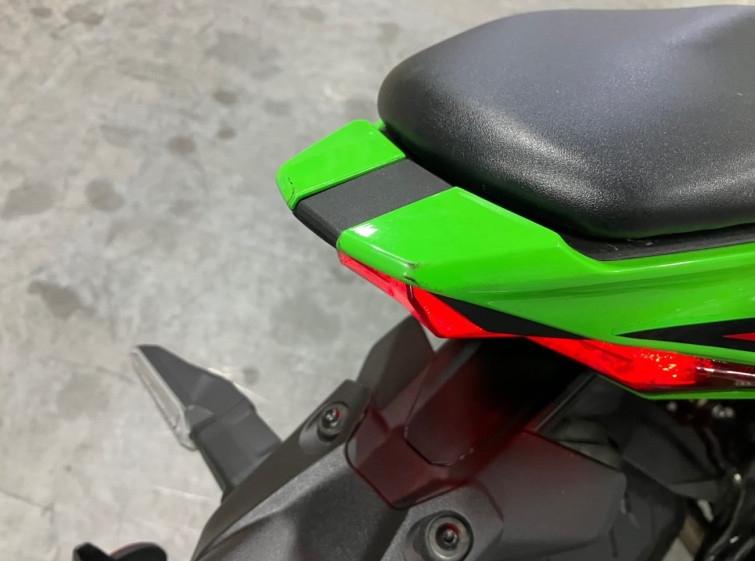 Мотоцикл Kawasaki NINJA ZX-4RR з пробігом 2425 km