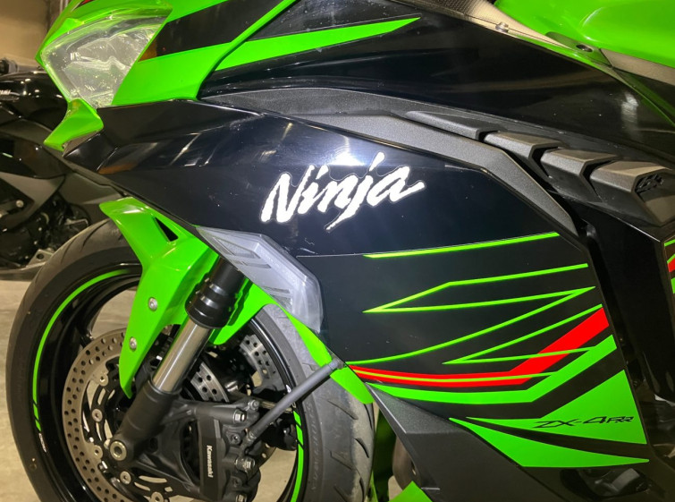 Мотоцикл Kawasaki NINJA ZX-4RR з пробігом 2425 km