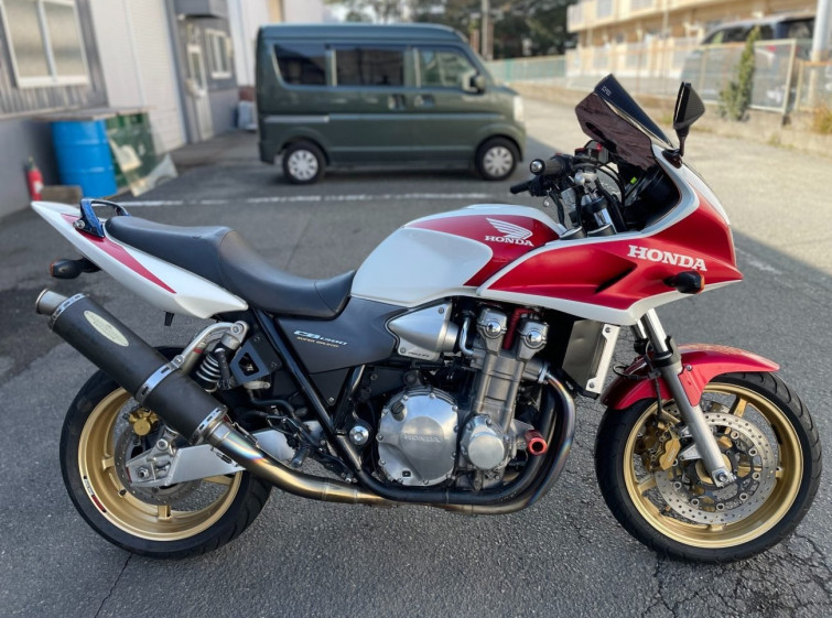 Мотоцикл Honda CB1300SF з пробігом 51748 km