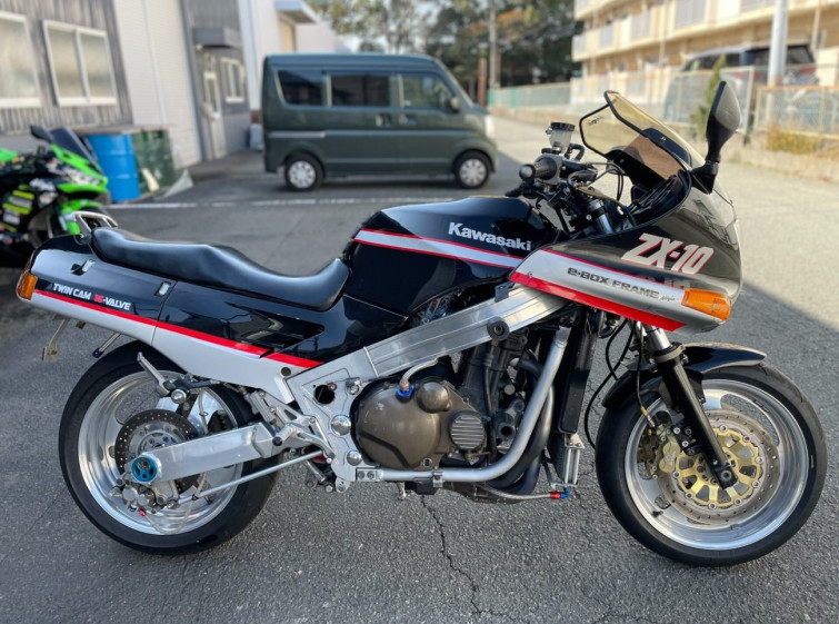 Мотоцикл Kawasaki NINJA ZX-10R з пробігом 6892 km