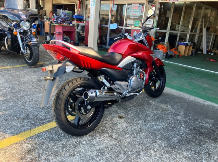 Мотоцикл Suzuki GSR250 з пробігом 10280 km