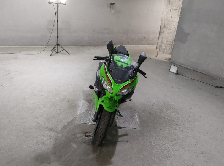 Мотоцикл Kawasaki NINJA400 з пробігом 3737 km