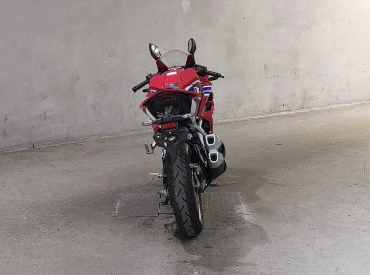 Мотоцикл Honda CBR250RR з пробігом 3938 km