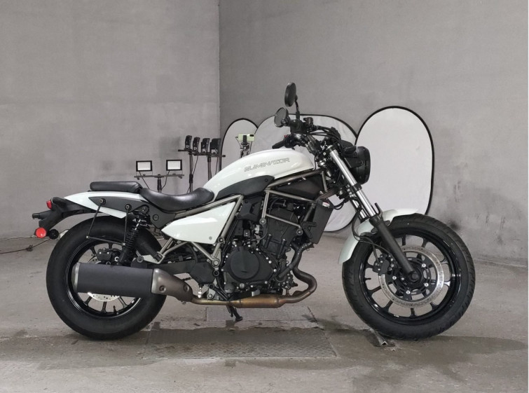 Мотоцикл Kawasaki ELIMINATOR 400 з пробігом 3772 km