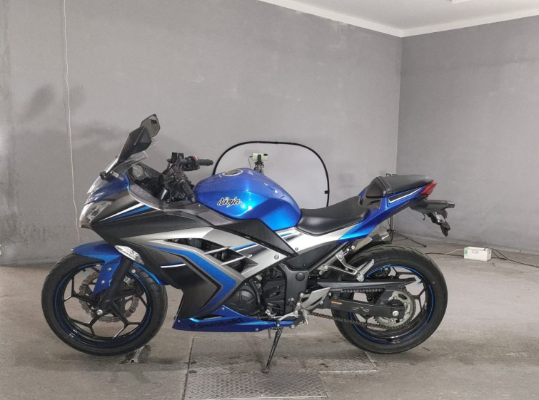 Мотоцикл Kawasaki NINJA250 з пробігом 484 km