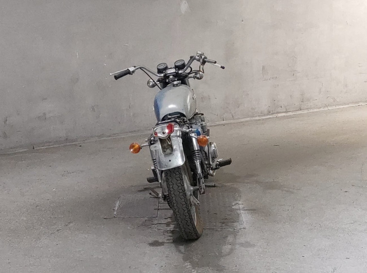 Мотоцикл Honda W800 з пробігом 9602 m