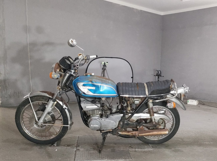 Мотоцикл Suzuki GT380 з пробігом 23865 km