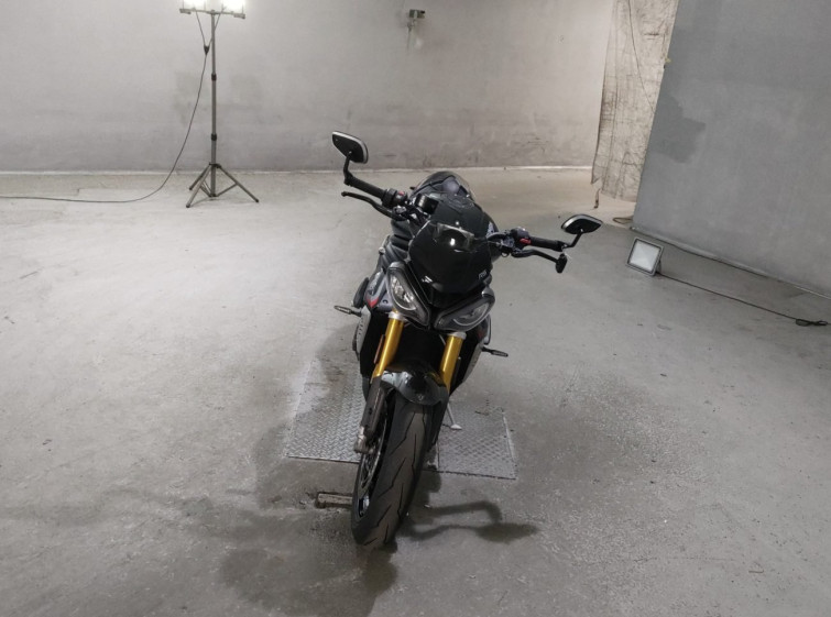 Мотоцикл Triumph SPEED TRIPLE RS з пробігом 4205 km