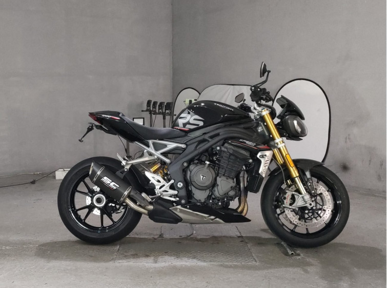 Мотоцикл Triumph SPEED TRIPLE RS з пробігом 4205 km