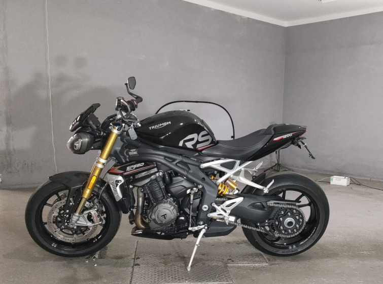 Мотоцикл Triumph SPEED TRIPLE RS з пробігом 4205 km