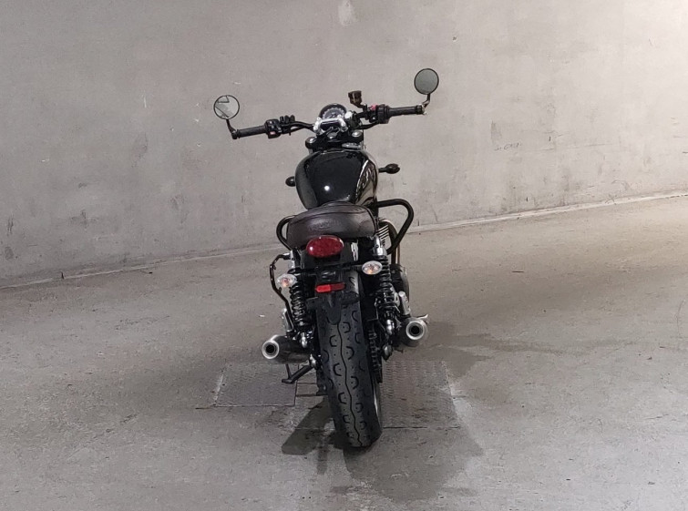 Мотоцикл Triumph STREET TWIN 900 з пробігом 4967 km