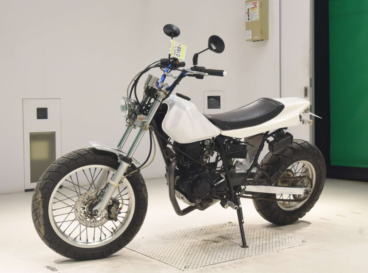 Мотоцикл Yamaha TW200E з пробігом 9422 km