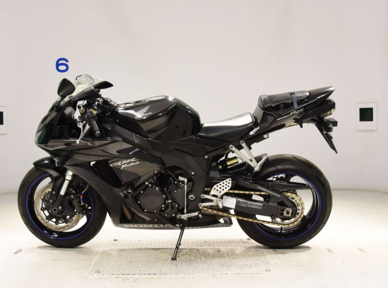 Мотоцикл Honda CBR1000RR з пробігом 60243 km