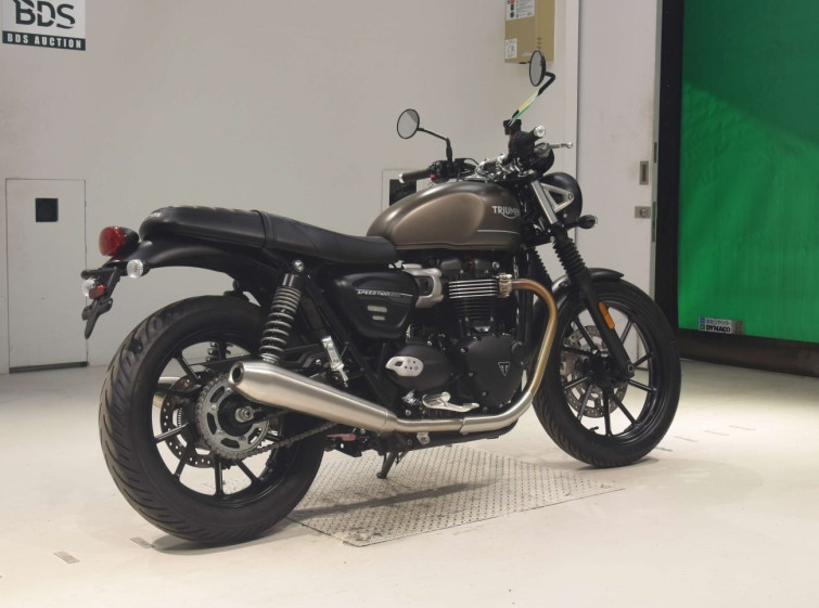 Мотоцикл Triumph speed twin 900 з пробігом 4415 km