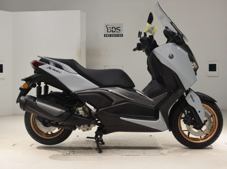 Мотоцикл Yamaha X-MAX с пробегом 731 km
