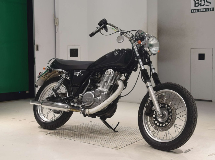 Мотоцикл Yamaha SR400 з пробігом 3276 km