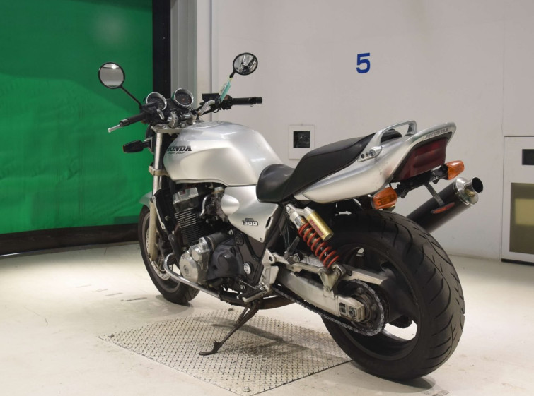 Мотоцикл Honda CB1300SF з пробігом 106611 km