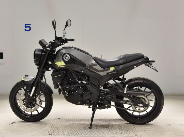 Мотоцикл Benelli LEONCINO 250 з пробігом 13370 km