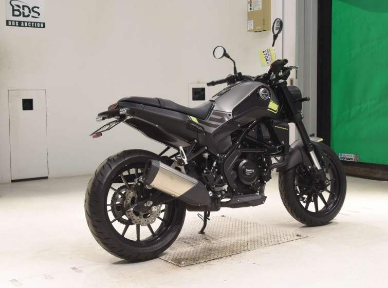 Мотоцикл Benelli LEONCINO 250 з пробігом 13370 km