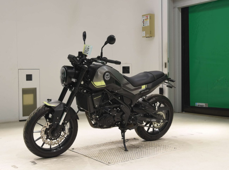 Мотоцикл Benelli LEONCINO 250 з пробігом 13370 km