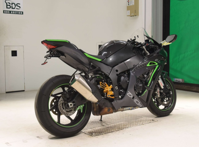 Мотоцикл Kawasaki NINJA ZX-10R з пробігом 9644 km
