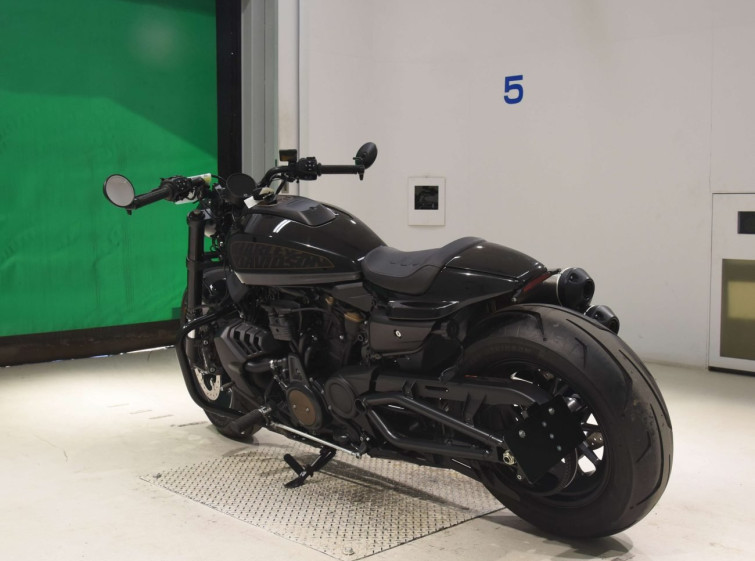 Мотоцикл HD RH1250S з пробігом 4533 km