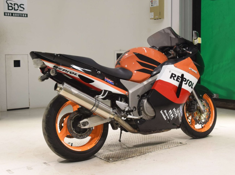 Мотоцикл Honda CBR1100XX BLACKBIRD з пробігом 37364 km