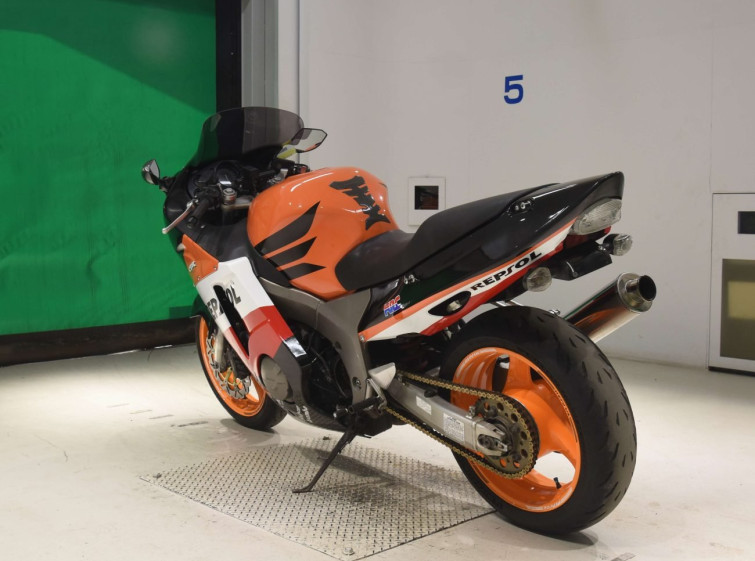 Мотоцикл Honda CBR1100XX BLACKBIRD з пробігом 37364 km