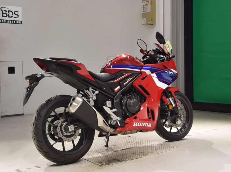 Мотоцикл Honda CBR400R с пробегом 1938 km