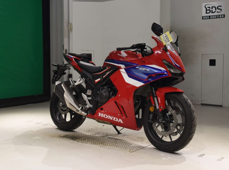 Мотоцикл Honda CBR400R с пробегом 1938 km