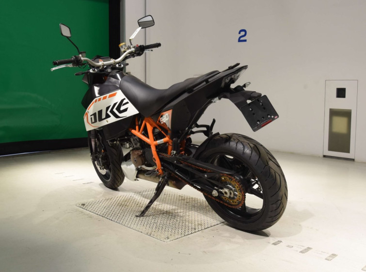 Мотоцикл KTM 690 DUKE R з пробігом 31398 km