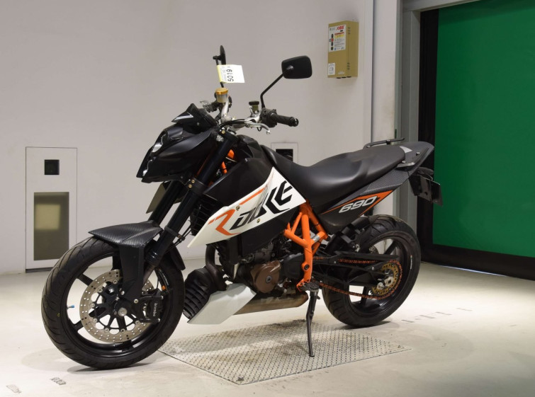 Мотоцикл KTM 690 DUKE R з пробігом 31398 km