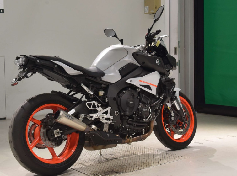 Мотоцикл Yamaha MT-10 с пробегом 15588 km
