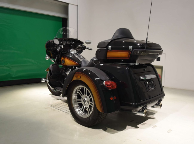 Мотоцикл HD ELECTRA GLIDE FLHTCU1870 TRIKE с пробегом 292 km