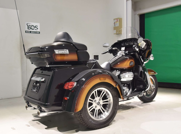 Мотоцикл HD ELECTRA GLIDE FLHTCU1870 TRIKE с пробегом 292 km