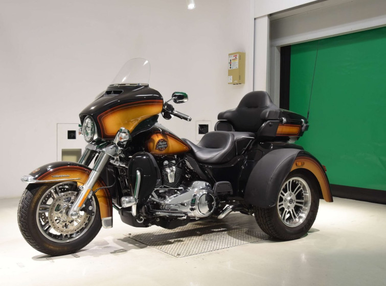 Мотоцикл HD ELECTRA GLIDE FLHTCU1870 TRIKE с пробегом 292 km