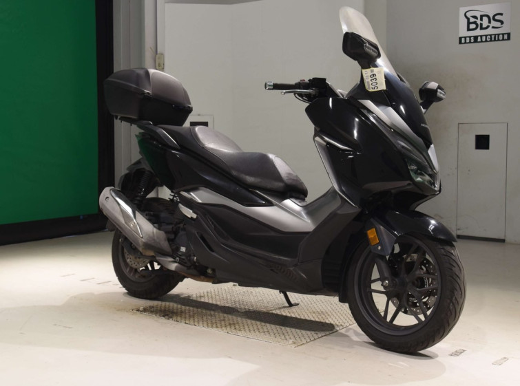 Мотоцикл Honda FORZA с пробегом 28212 km