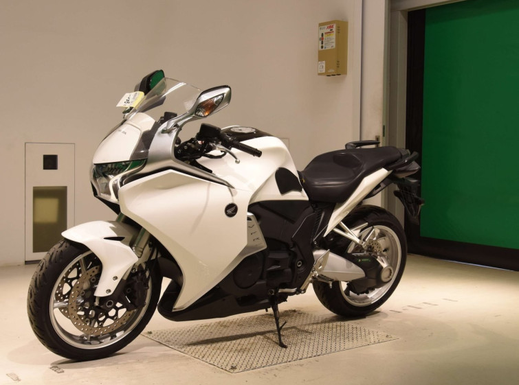 Мотоцикл Honda VFR1200F