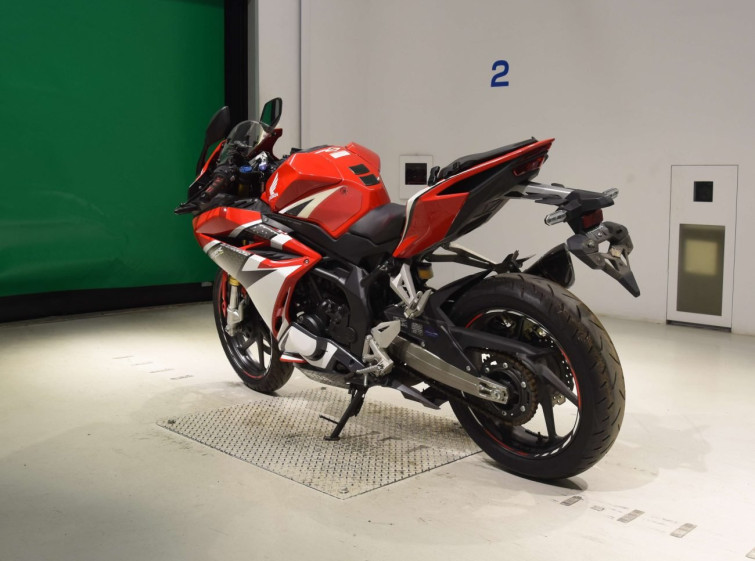 Мотоцикл Honda CBR250RR з пробігом 5625 km