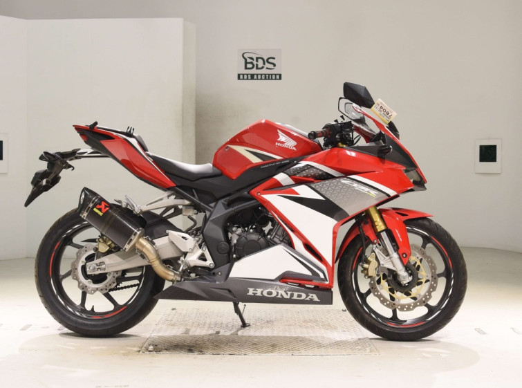 Мотоцикл Honda CBR250RR з пробігом 5625 km