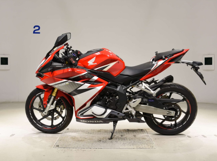 Мотоцикл Honda CBR250RR з пробігом 5625 km