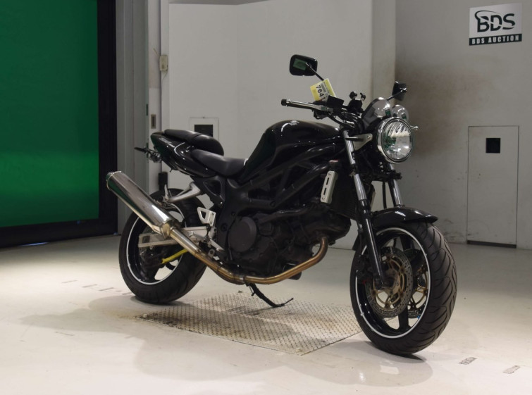 Мотоцикл Suzuki SV400 з пробігом 72919 km