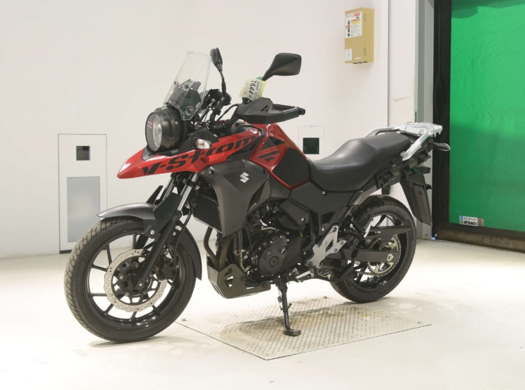 Мотоцикл Suzuki V-STROM DL250 з пробігом 38199 km
