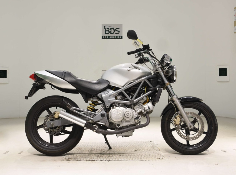 Мотоцикл Honda VTR250 с пробегом 58882 km