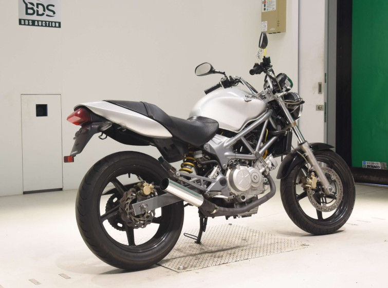 Мотоцикл Honda VTR250 с пробегом 58882 km