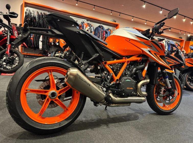 Мотоцикл KTM 1290 SUPERDUKE R