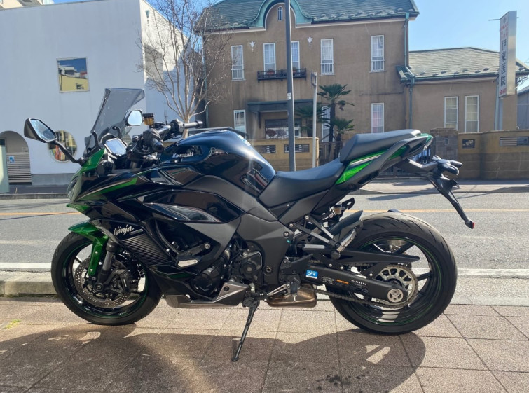Мотоцикл Kawasaki ninja 1000 sx с пробегом 4391 km