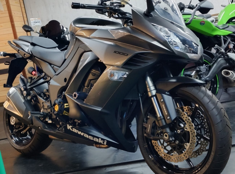 Мотоцикл Kawasaki Z1000 з пробігом 1611 km