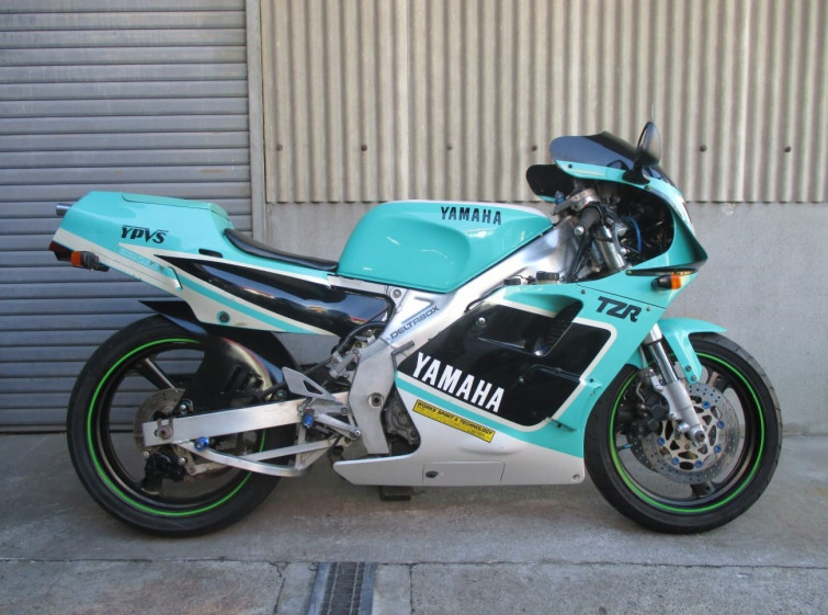 Мотоцикл Yamaha TZR250 с пробегом 19045 km